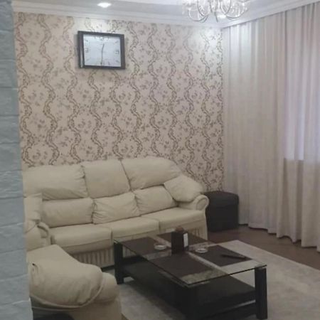 Hotel Роща 7 à Bichkek Extérieur photo