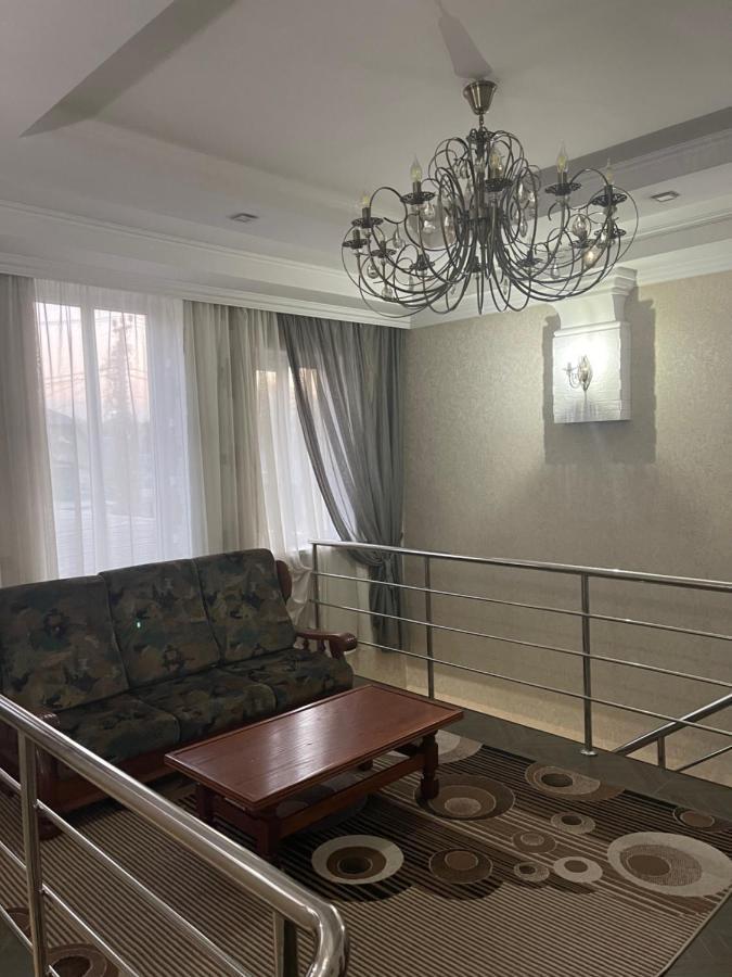 Hotel Роща 7 à Bichkek Extérieur photo